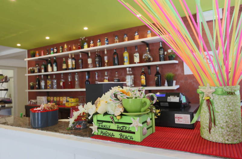 media.Bar interno da vicino