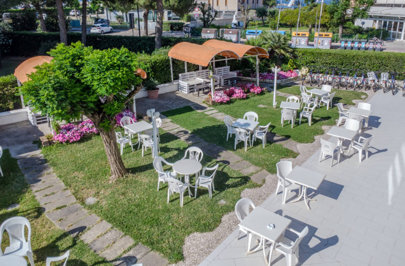 media.Esterni - Drone - Giardino-1